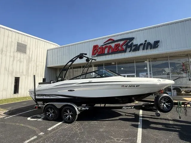 Slide: The Image of Sea Ray 205 2013 - 12