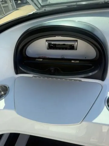 Slide: The Image of Sea Ray 205 2013 - 8