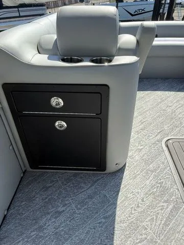 Slide: The Image of JC Manufacturing Swingback Sport 25 HTH 2026 - 18