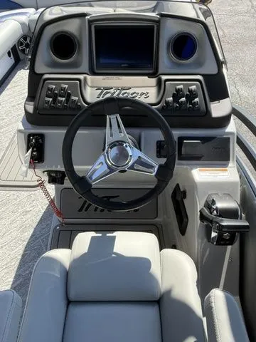 Slide: The Image of JC Manufacturing Swingback Sport 25 HTH 2026 - 5