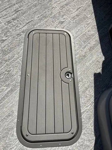 Slide: The Image of JC Manufacturing Swingback Sport 25 HTH 2026 - 6