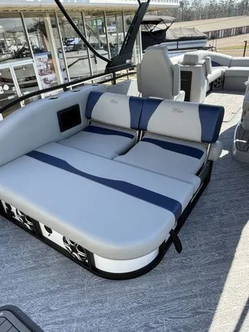 Slide: The Image of JC Manufacturing Swingback Sport 25 HTH 2026 - 7