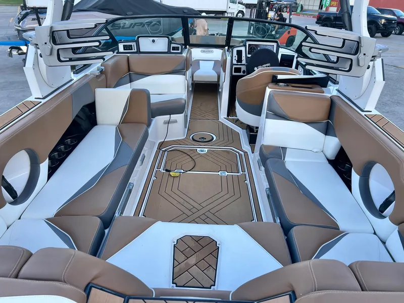 Slide: The Image of Supra SL 400 2020 - 12