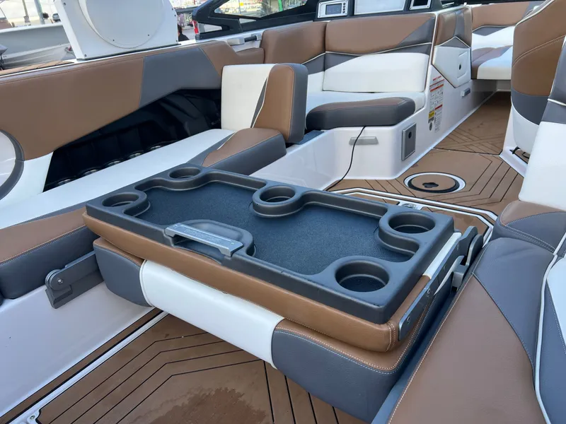 Slide: The Image of Supra SL 400 2020 - 16