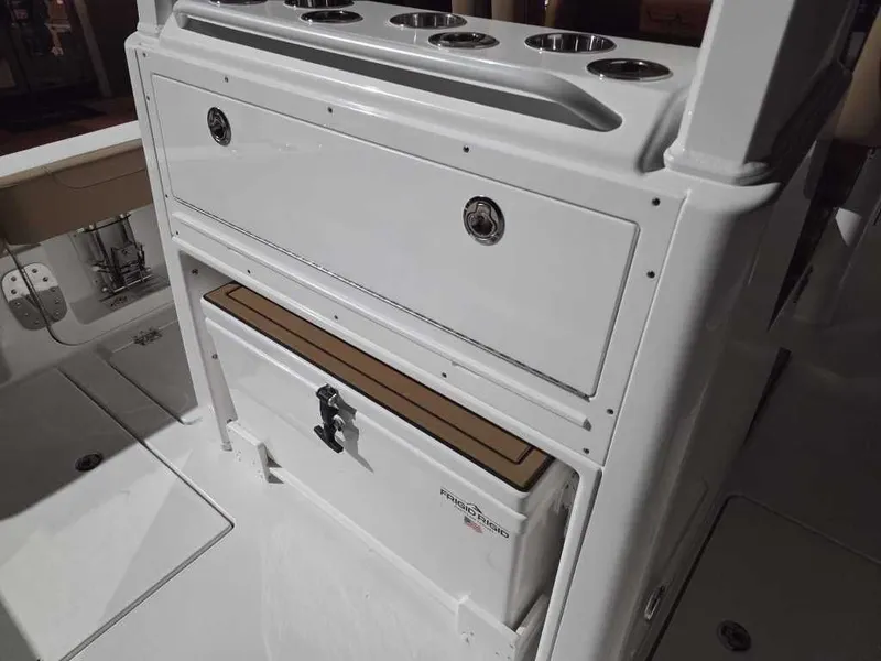 Slide: The Image of Caymas 29CT 2027 - 9