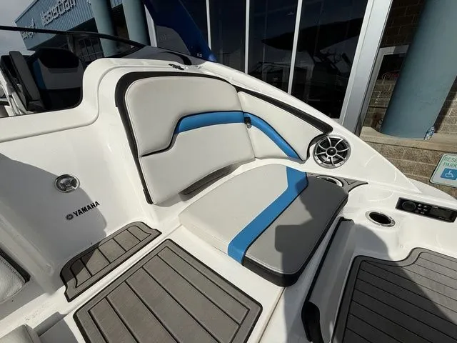 Slide: The Image of Yamaha 242X E-Series 2018 - 12