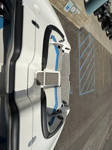 Slide: The Image of Yamaha 242X E-Series 2018 - 13