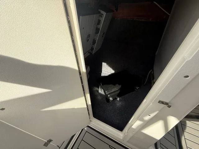 Slide: The Image of Yamaha 242X E-Series 2018 - 24