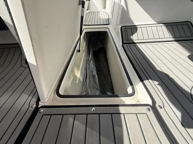 Slide: The Image of Yamaha 242X E-Series 2018 - 25