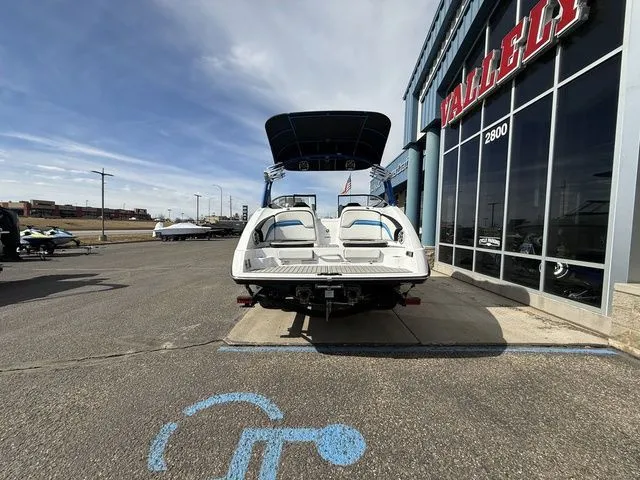 Slide: The Image of Yamaha 242X E-Series 2018 - 3