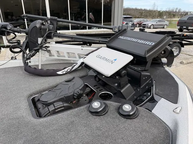 Slide: The Image of Skeeter FXR20 Limited 2023 - 11