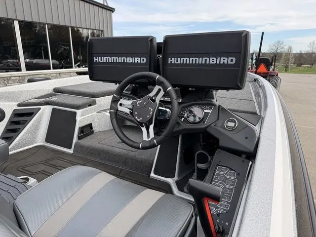 Slide: The Image of Skeeter FXR20 Limited 2023 - 6