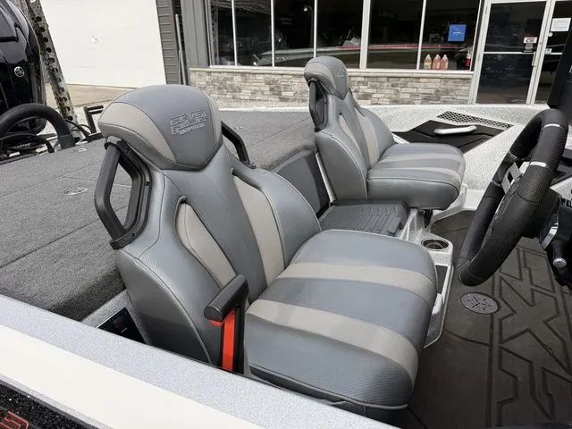 Slide: The Image of Skeeter FXR20 Limited 2023 - 8