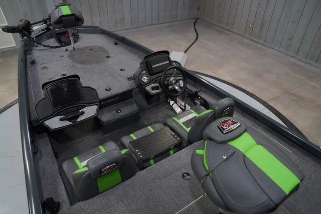 Slide: The Image of Ranger RT198P 2023 - 23