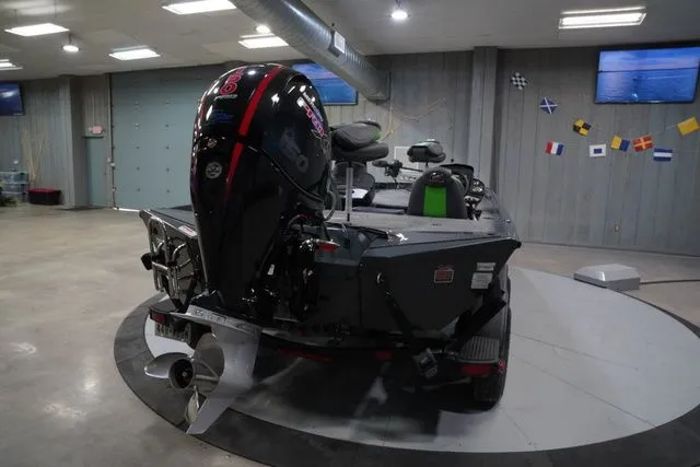 Slide: The Image of Ranger RT198P 2023 - 9