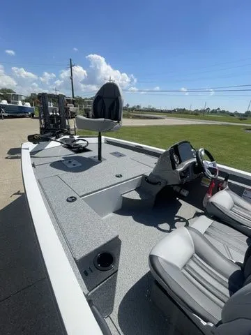 Slide: The Image of G3 Sportsman 1610 2026 - 10