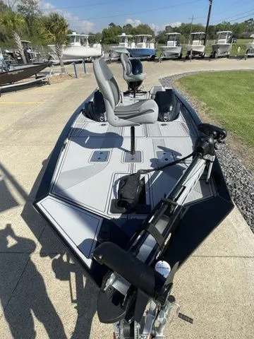 Slide: The Image of G3 Sportsman 1810 SE 2026 - 4