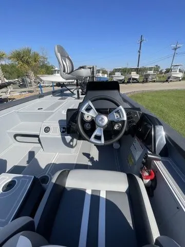 Slide: The Image of G3 Sportsman 1710 SE 2026 - 14