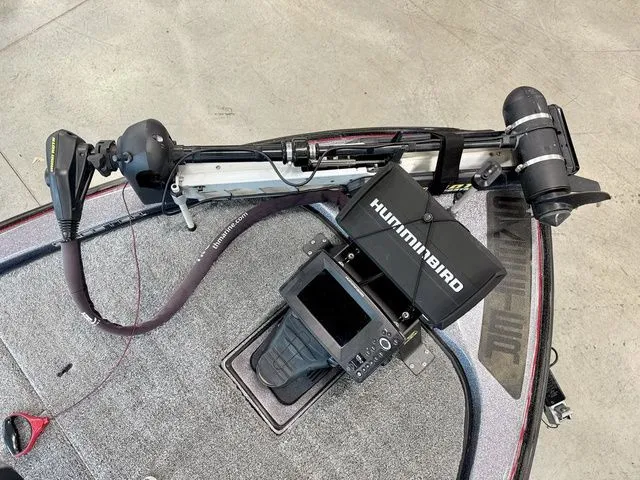 Slide: The Image of Skeeter ZX225 2011 - 11