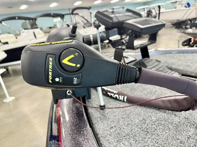 Slide: The Image of Skeeter ZX225 2011 - 12