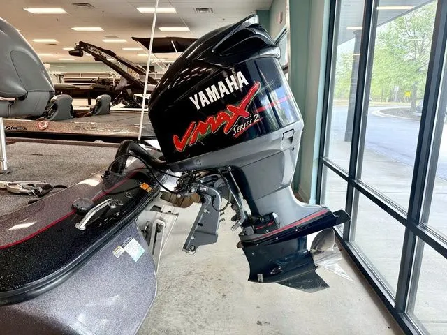 Slide: The Image of Skeeter ZX225 2011 - 14