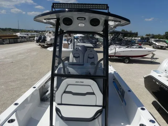 Slide: The Image of Sea Pro 250 Bay 2026 - 11
