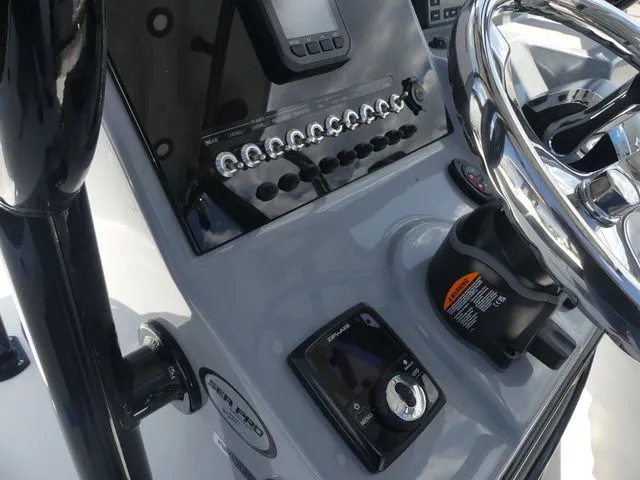 Slide: The Image of Sea Pro 250 Bay 2026 - 21