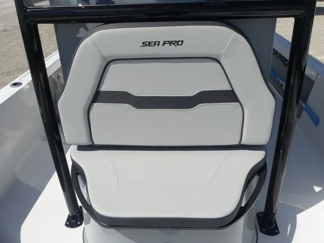 Slide: The Image of Sea Pro 250 Bay 2026 - 26
