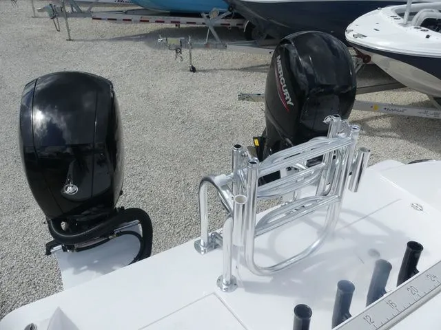 Slide: The Image of Twin Vee 240 GFX2 2026 - 5