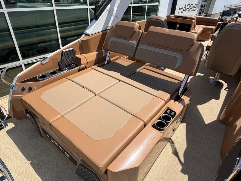 Slide: The Image of Harris Crowne 250 2026 - 16