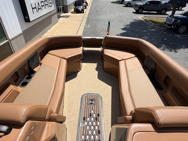 Slide: The Image of Harris Crowne 250 2026 - 18