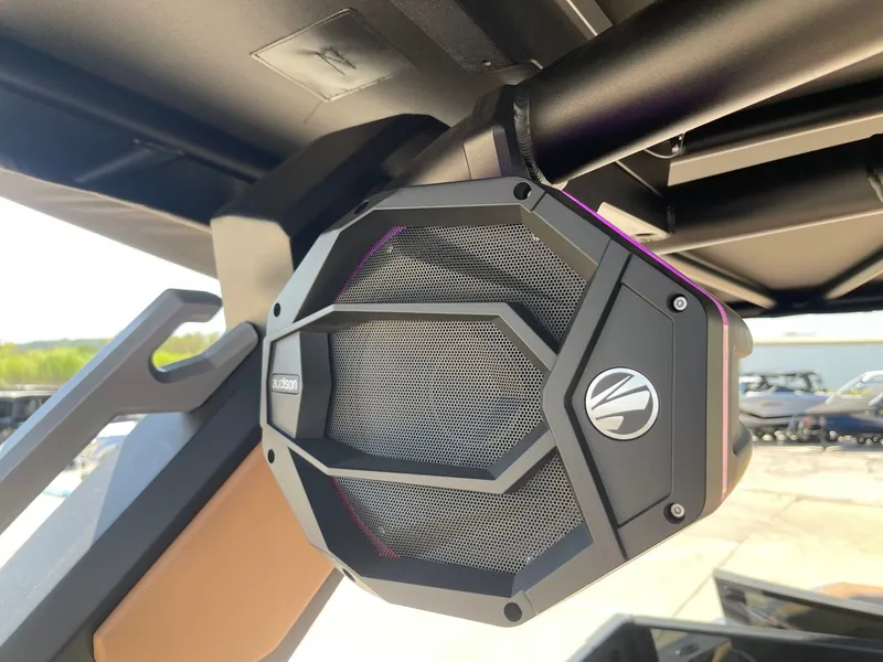 Slide: The Image of Tigé 22RZX 2026 - 20