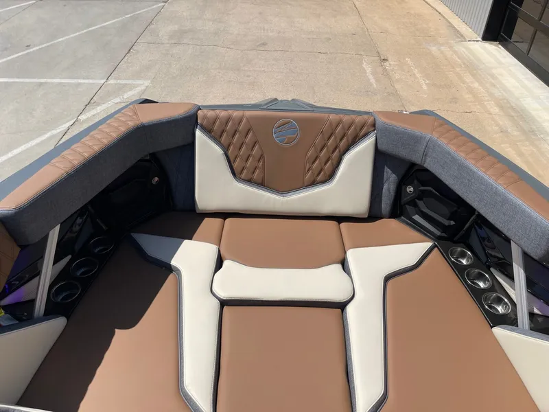 Slide: The Image of Tigé 22RZX 2026 - 24