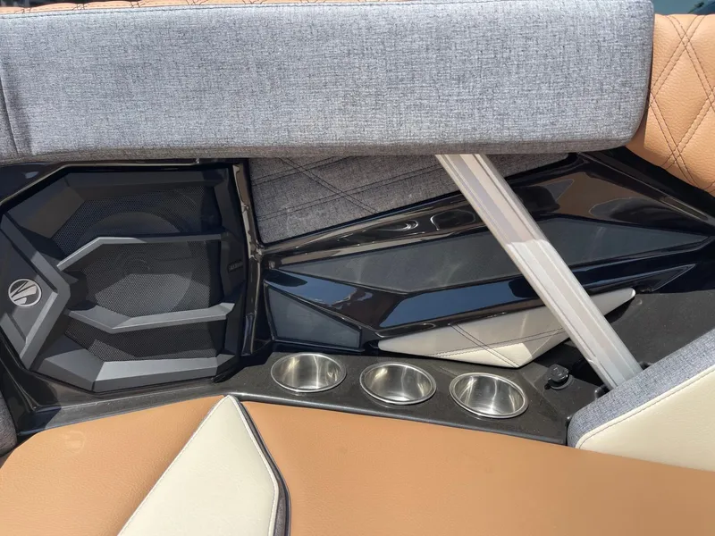 Slide: The Image of Tigé 22RZX 2026 - 27