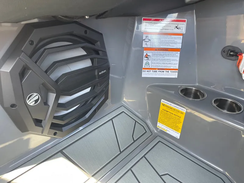 Slide: The Image of Tigé 22RZX 2026 - 30