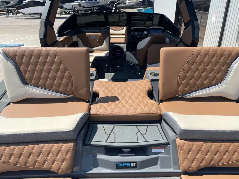 Slide: The Image of Tigé 22RZX 2026 - 6