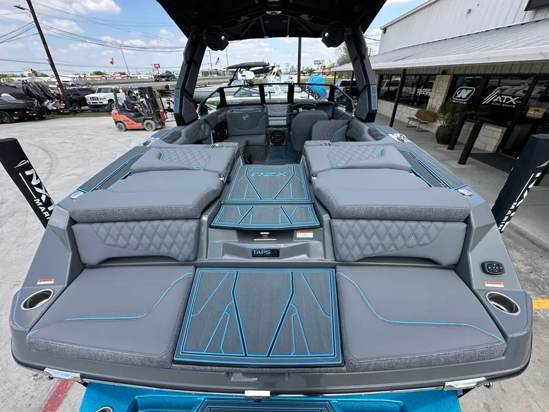 Slide: The Image of Tigé 22RZX 2026 - 10