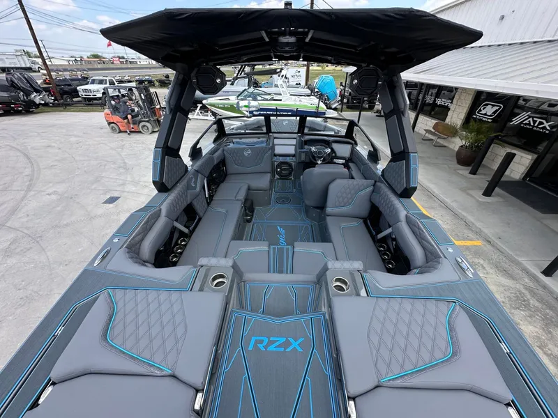 Slide: The Image of Tigé 22RZX 2026 - 11