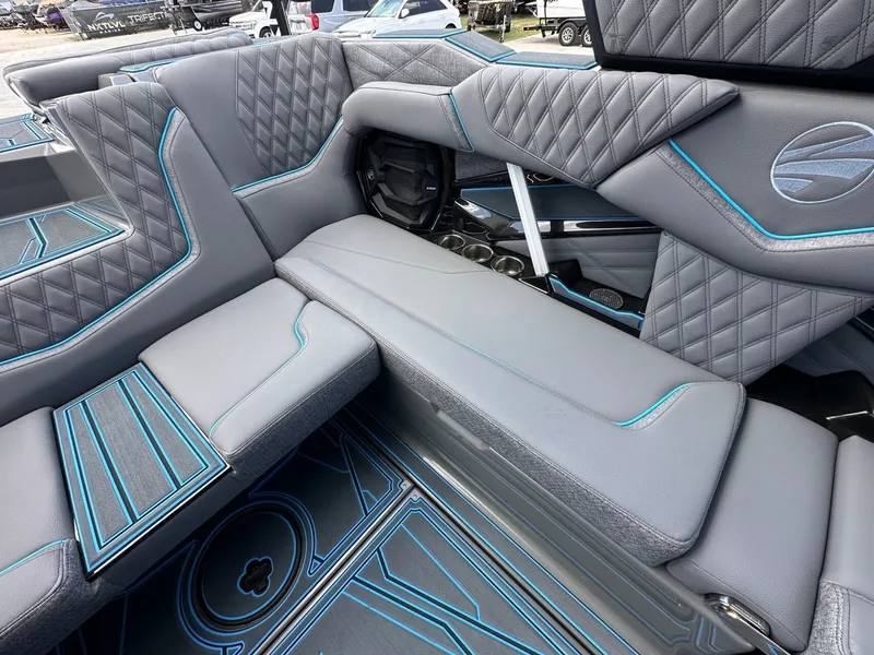 Slide: The Image of Tigé 22RZX 2026 - 14