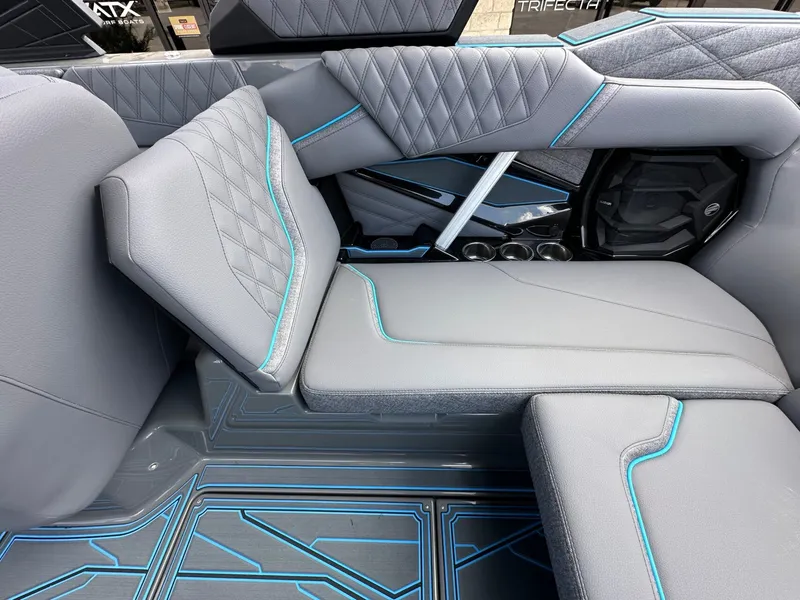 Slide: The Image of Tigé 22RZX 2026 - 18