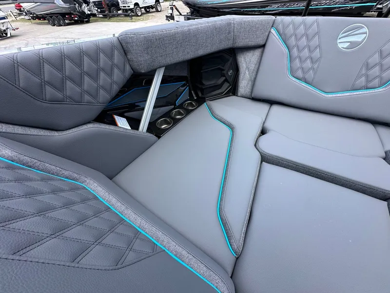 Slide: The Image of Tigé 22RZX 2026 - 19