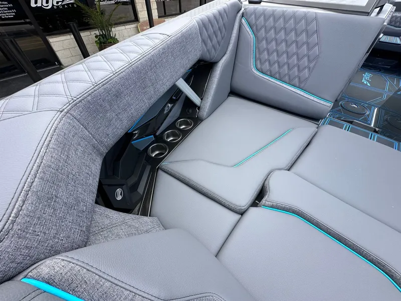 Slide: The Image of Tigé 22RZX 2026 - 22