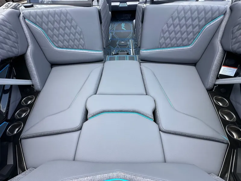 Slide: The Image of Tigé 22RZX 2026 - 23