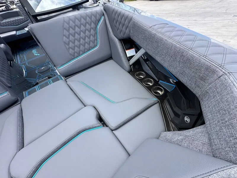 Slide: The Image of Tigé 22RZX 2026 - 24