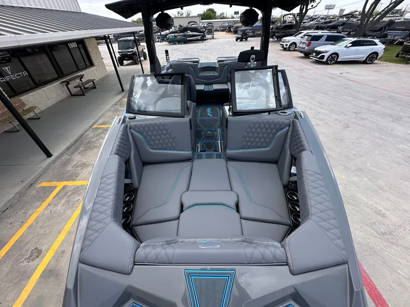 Slide: The Image of Tigé 22RZX 2026 - 25