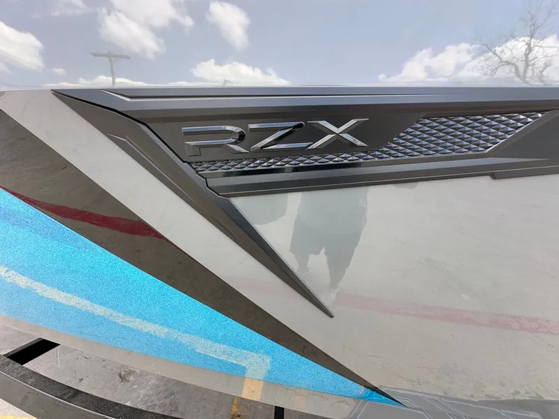 Slide: The Image of Tigé 22RZX 2026 - 40