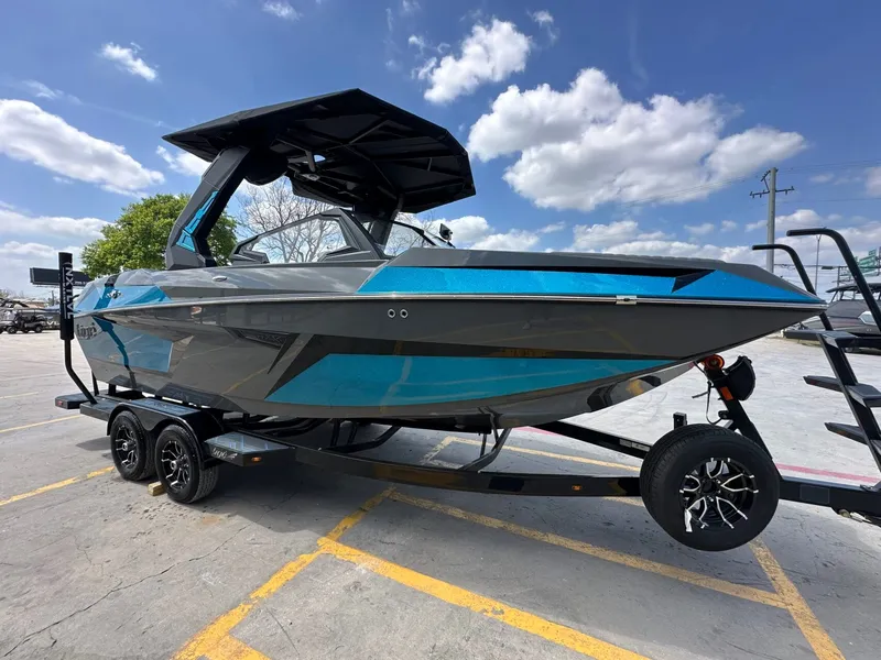 Slide: The Image of Tigé 22RZX 2026 - 7