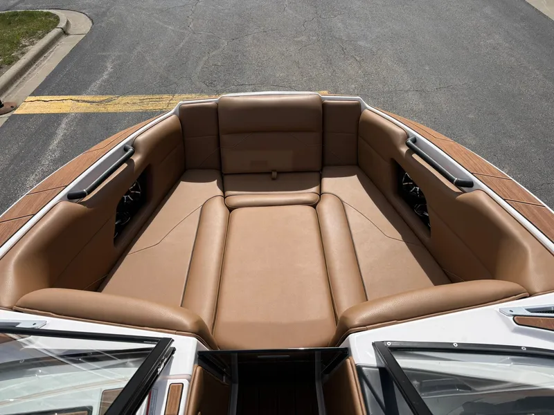 Slide: The Image of Moomba Mojo 2023 - 38