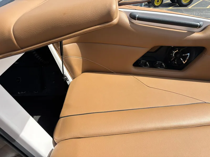 Slide: The Image of Moomba Mojo 2023 - 40