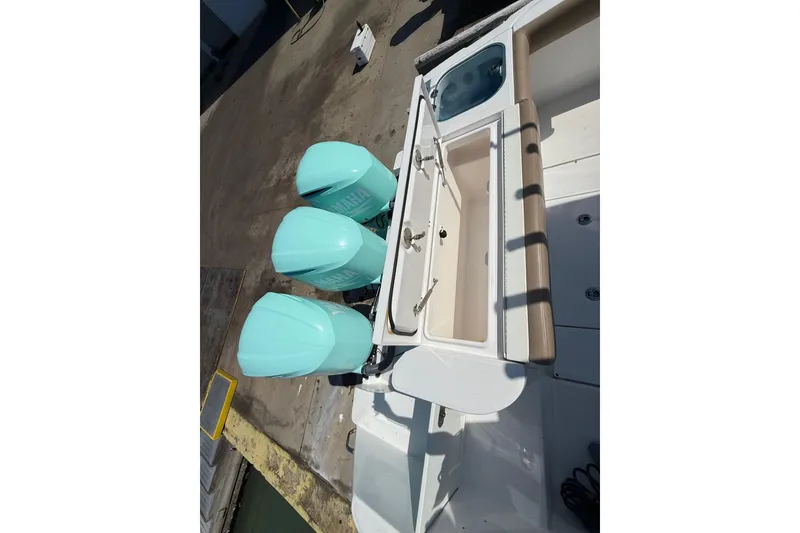 Slide: The Image of 2021 Everglades 365 Center Console - 28